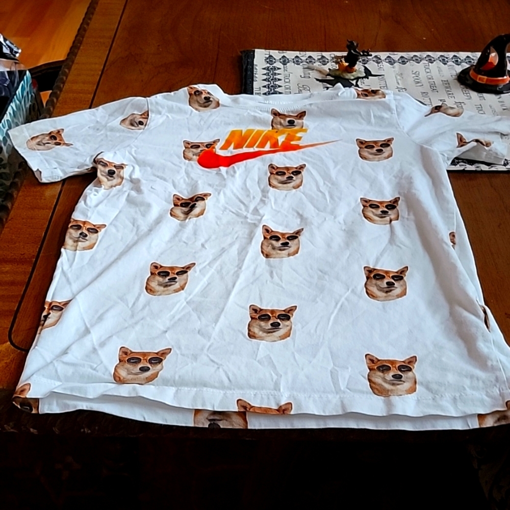 XL kids Nike tshirt